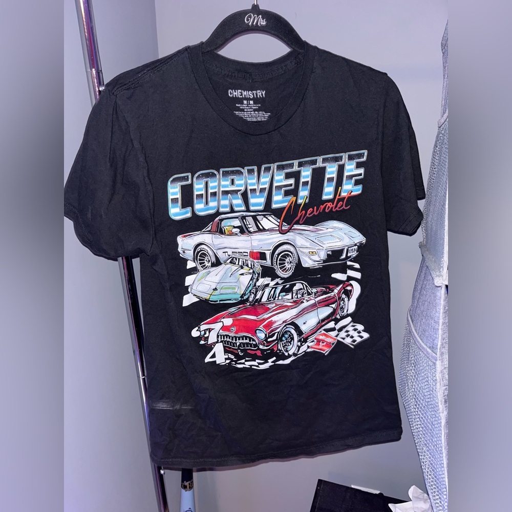 Men’s graphic tee size M
